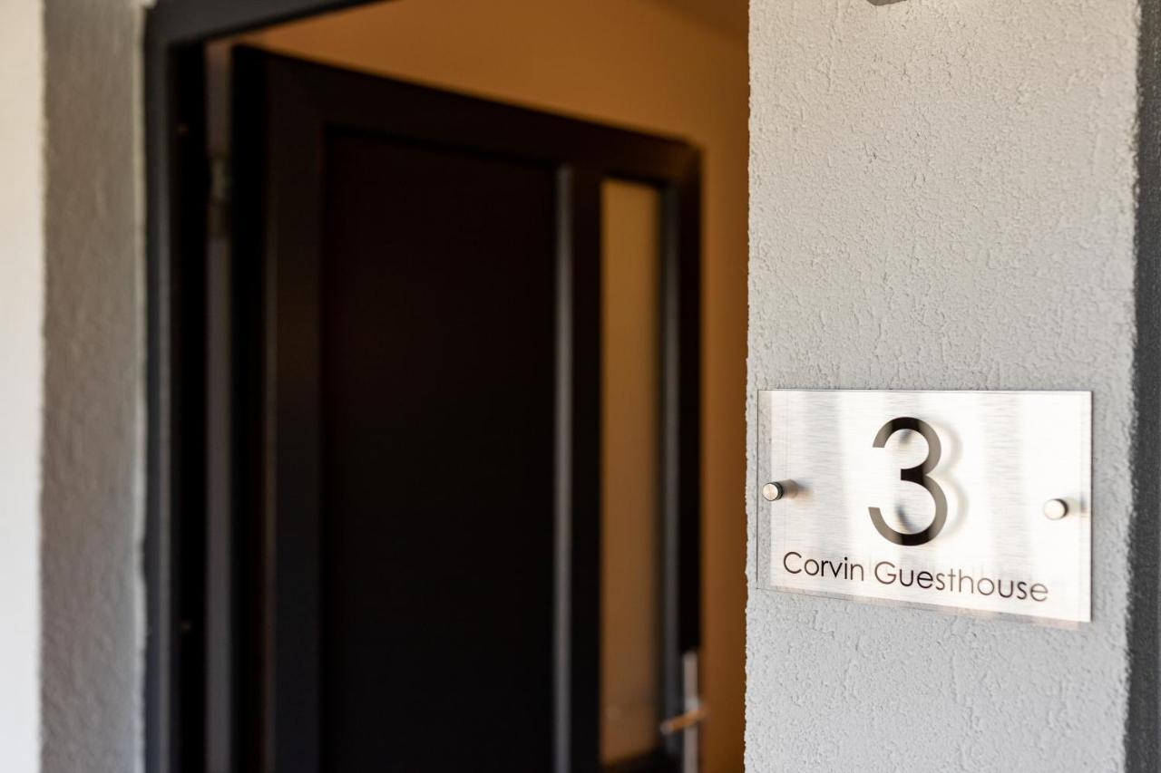 Corvin Guesthouse Hunedoara Exterior foto