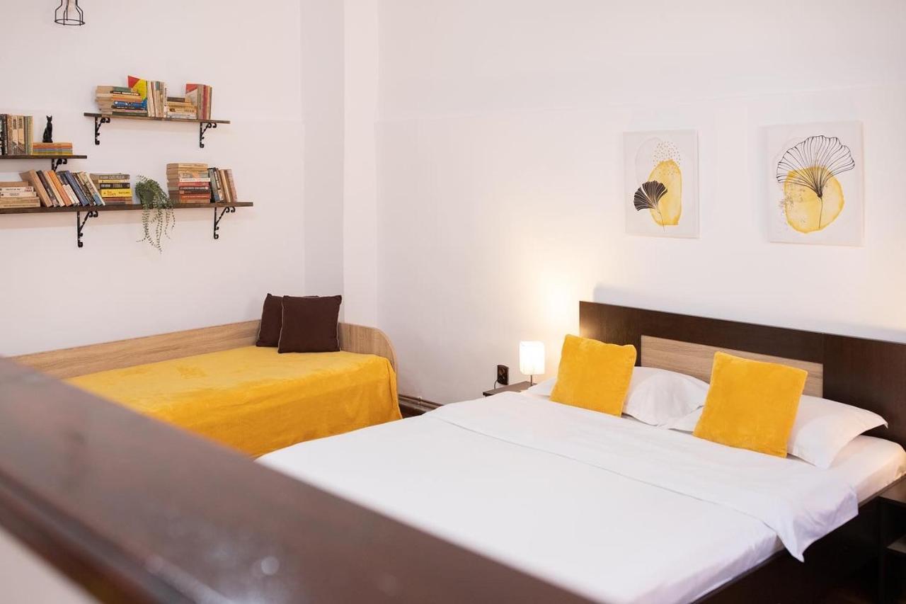 Corvin Guesthouse Hunedoara Exterior foto